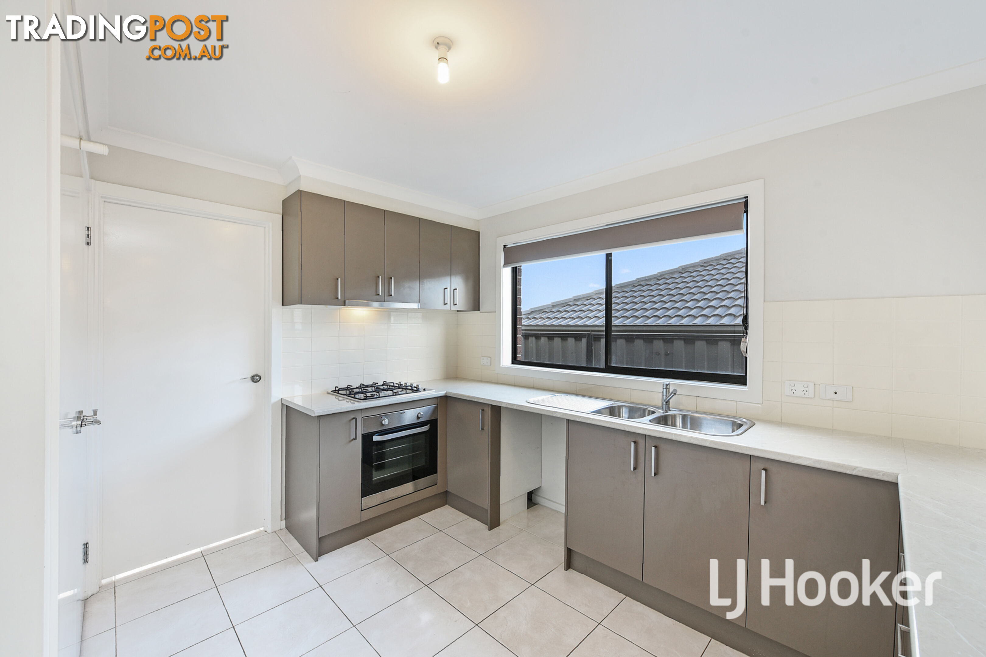 25 Botham Crescent PAKENHAM VIC 3810