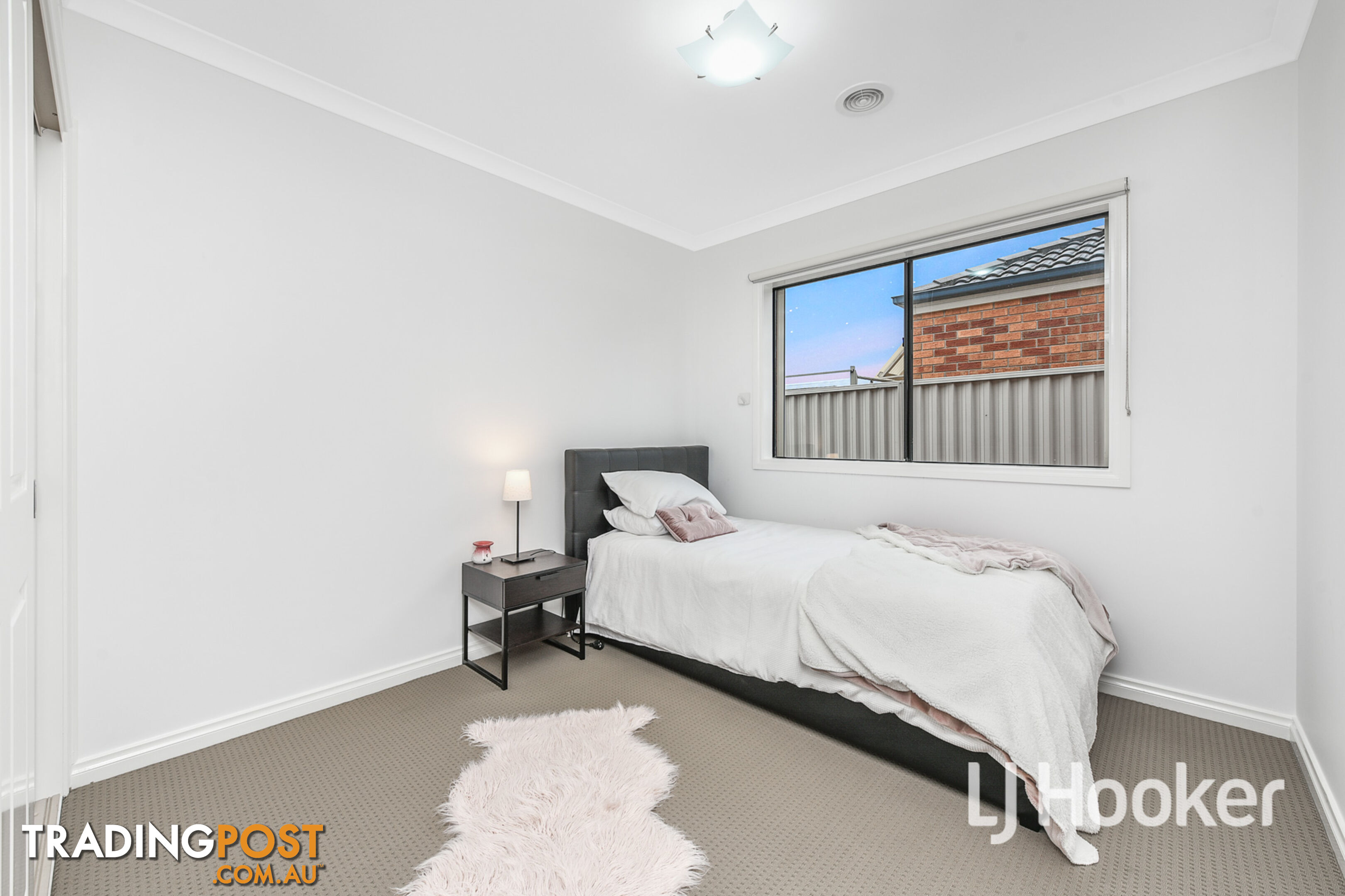 24 Wonboyn Close PAKENHAM VIC 3810