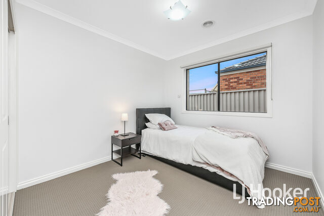 24 Wonboyn Close PAKENHAM VIC 3810