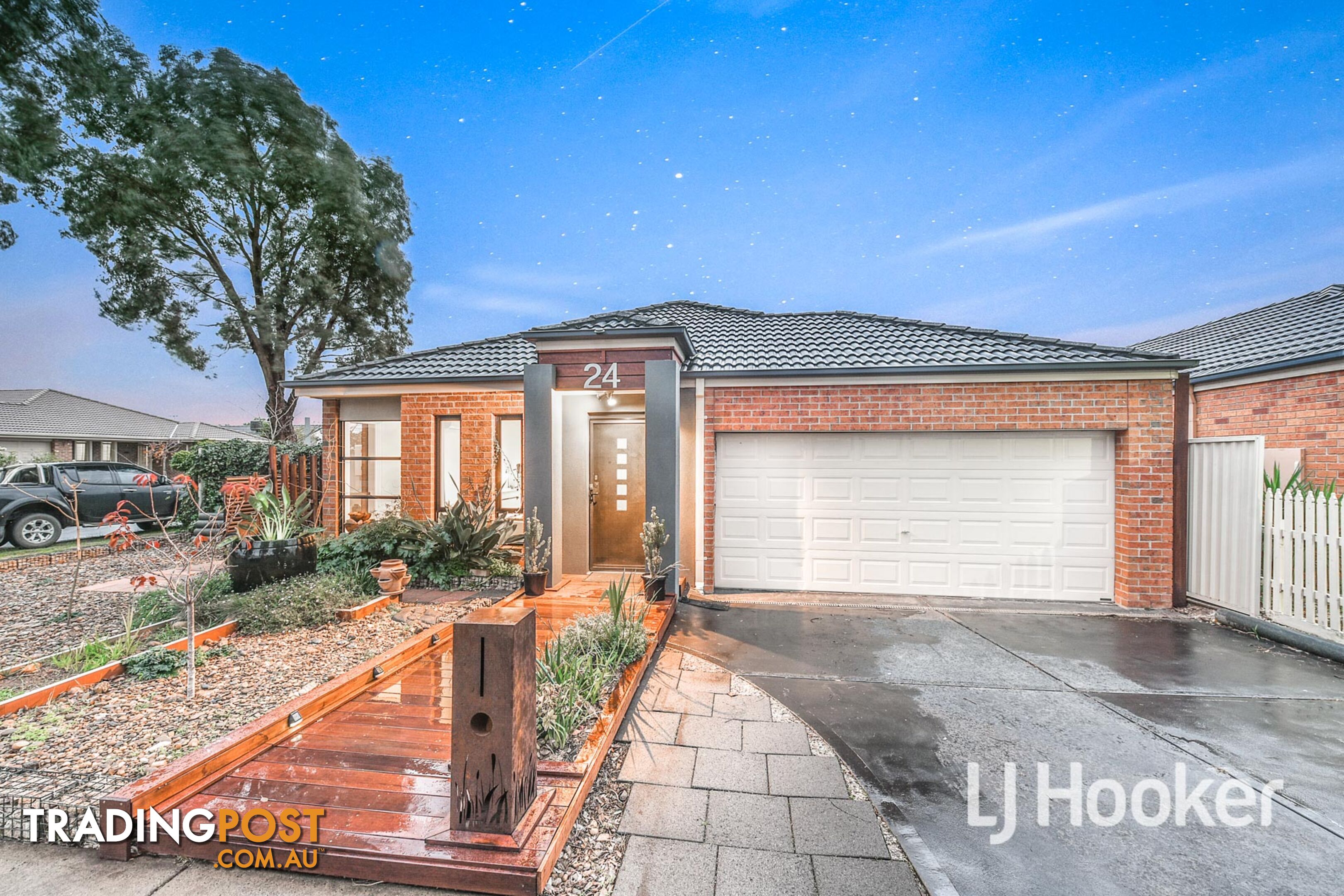 24 Wonboyn Close PAKENHAM VIC 3810