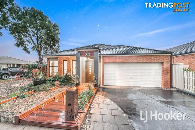 24 Wonboyn Close PAKENHAM VIC 3810