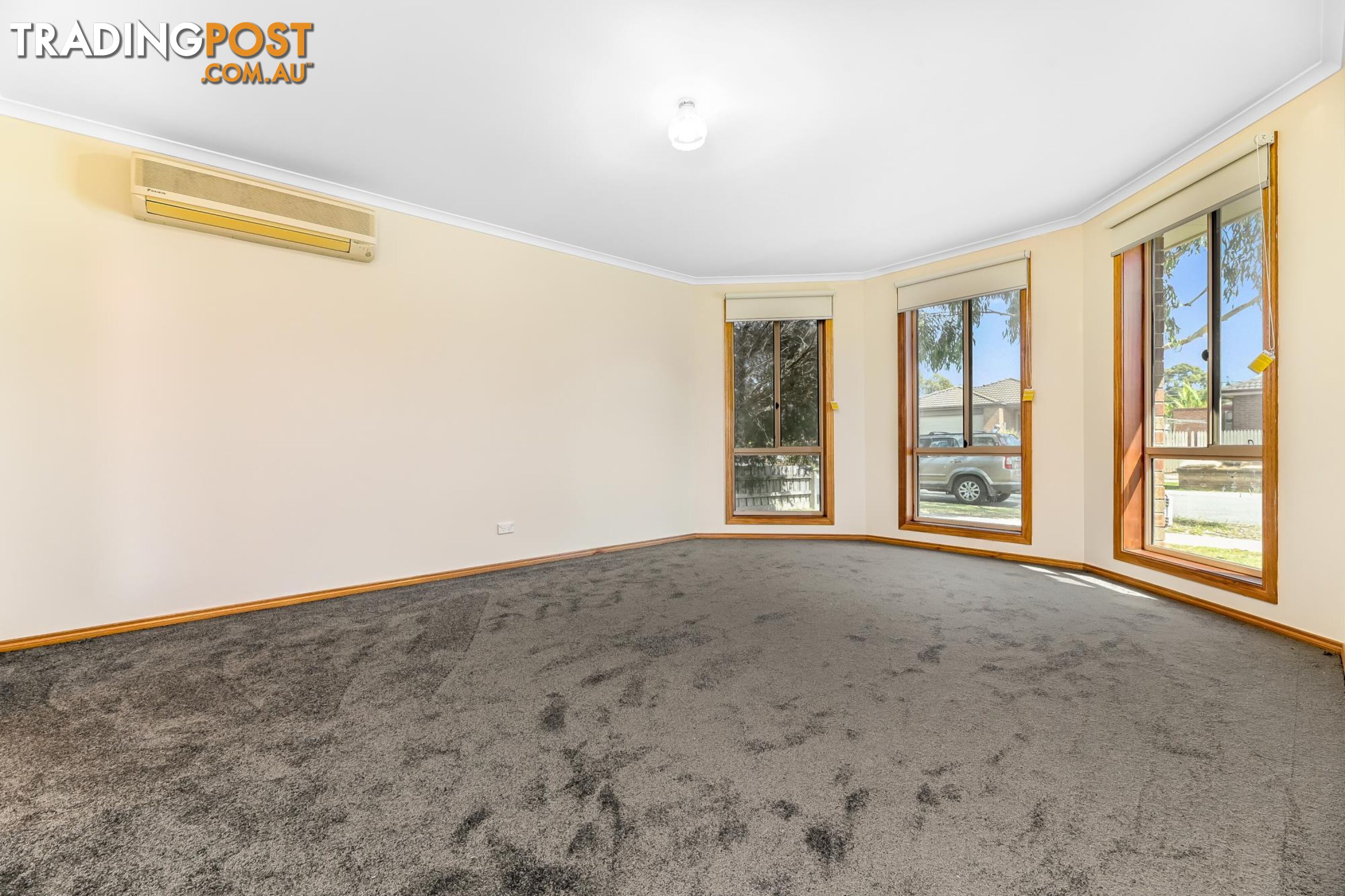 74 Pommel Street PAKENHAM VIC 3810