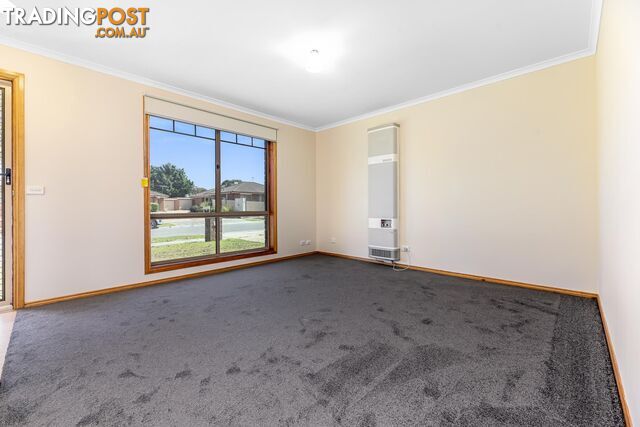 74 Pommel Street PAKENHAM VIC 3810