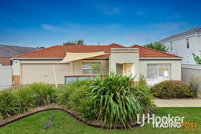 15 Creekwood Avenue PAKENHAM VIC 3810