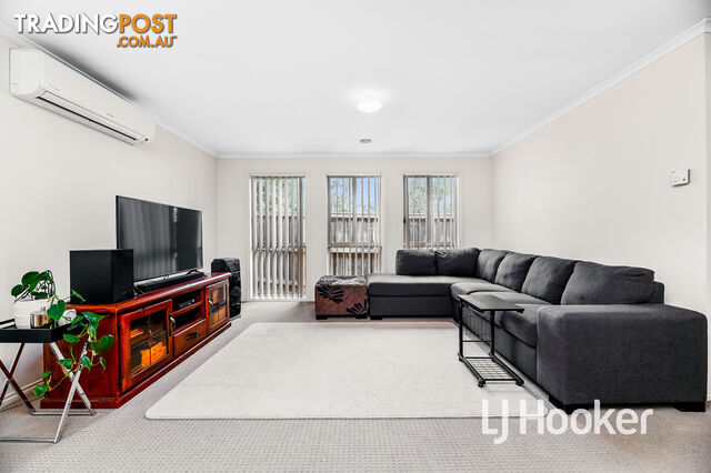 10/8 McClenaghan Place PAKENHAM VIC 3810