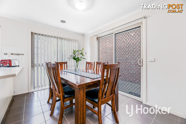 10/8 McClenaghan Place PAKENHAM VIC 3810