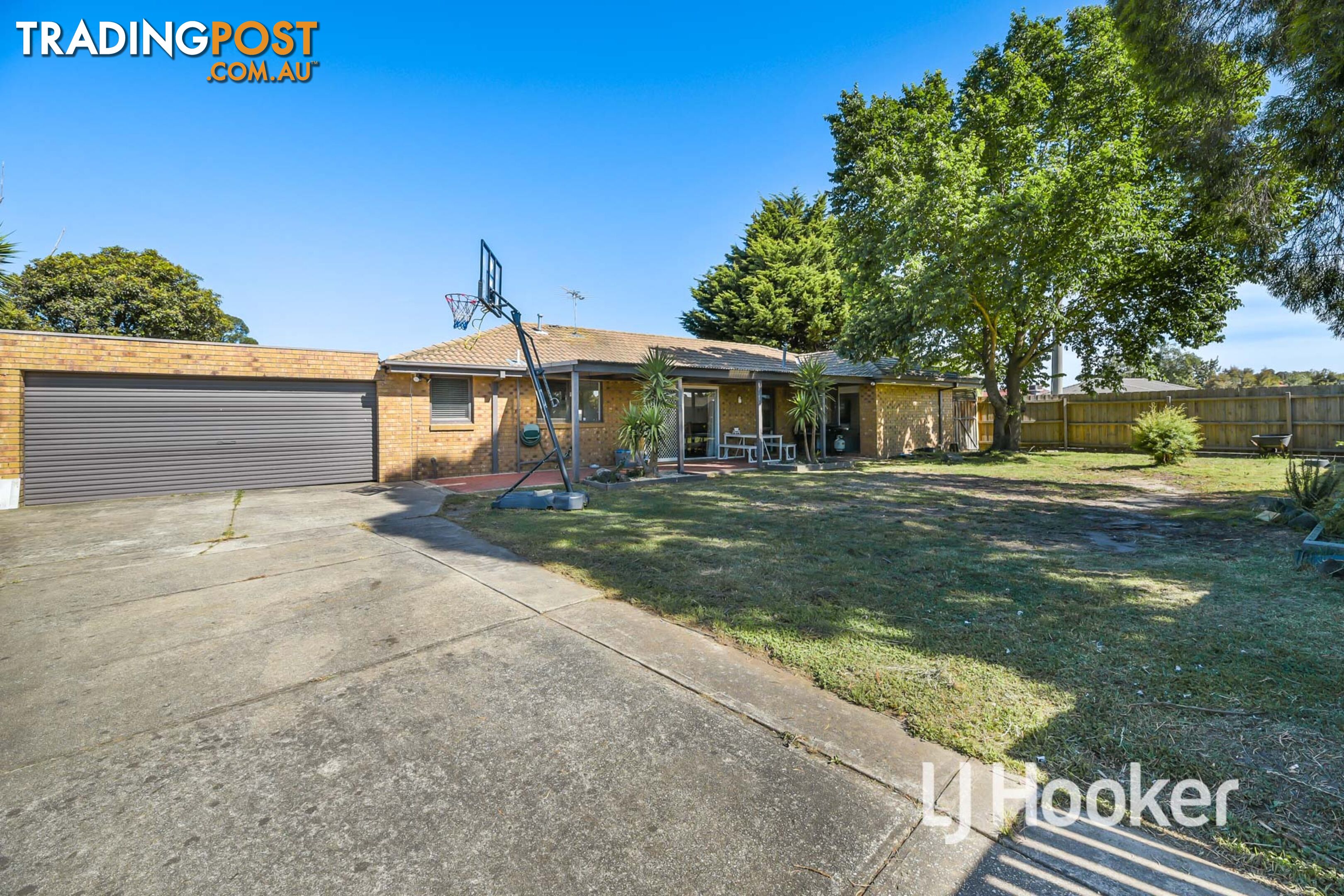 32 Barrington Drive PAKENHAM VIC 3810