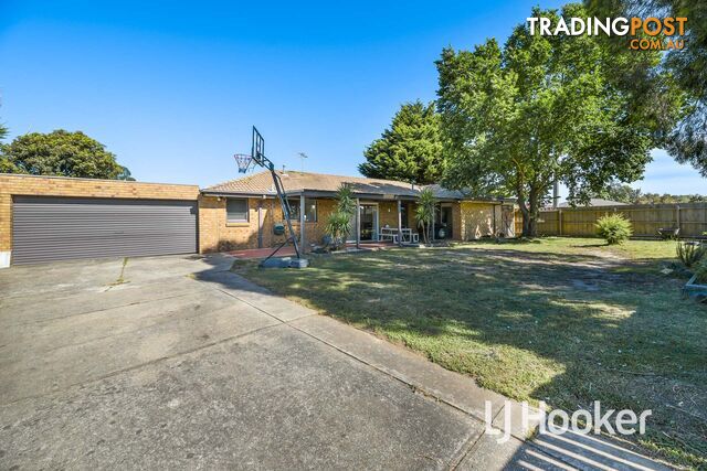 32 Barrington Drive PAKENHAM VIC 3810