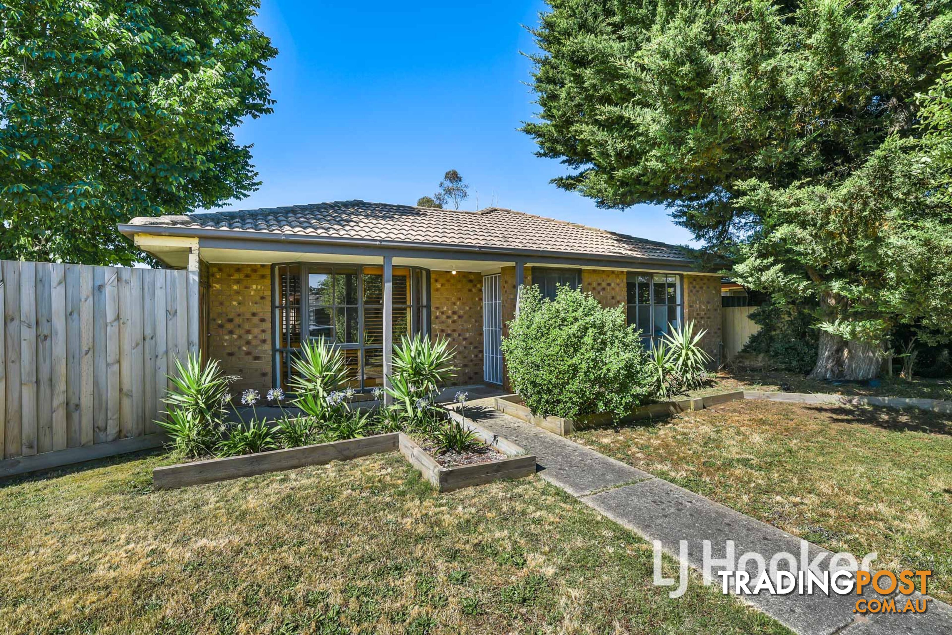 32 Barrington Drive PAKENHAM VIC 3810