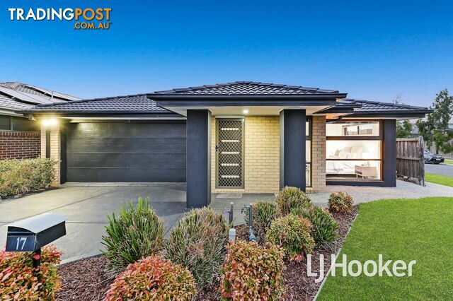 17 Caversham Drive PAKENHAM VIC 3810