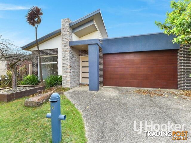 9 Portland Road PAKENHAM VIC 3810