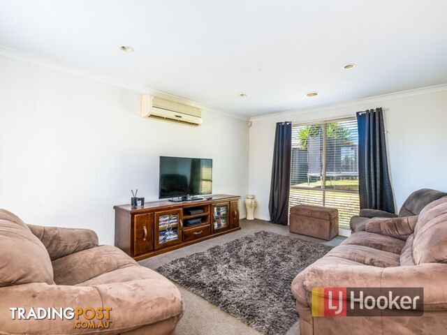 11 Caspian Chase PAKENHAM VIC 3810