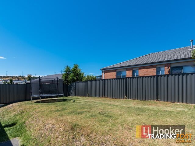 11 Caspian Chase PAKENHAM VIC 3810