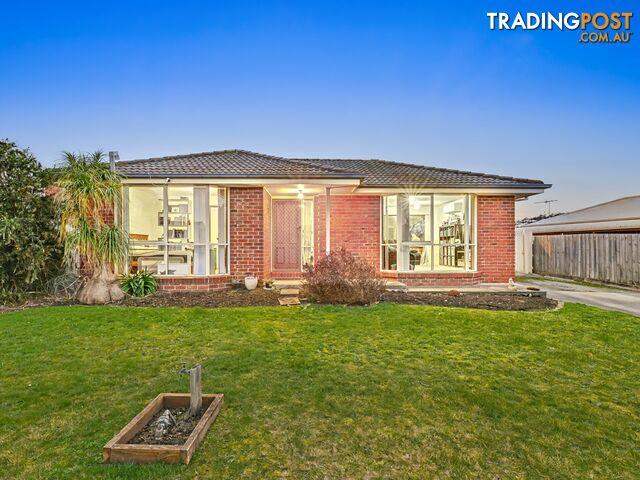 60 Balmoral Way PAKENHAM VIC 3810