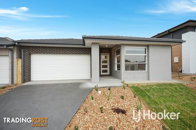 19 Allan Close PAKENHAM VIC 3810