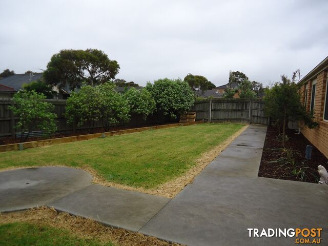 1 Hasluck Crescent LYNBROOK VIC 3975