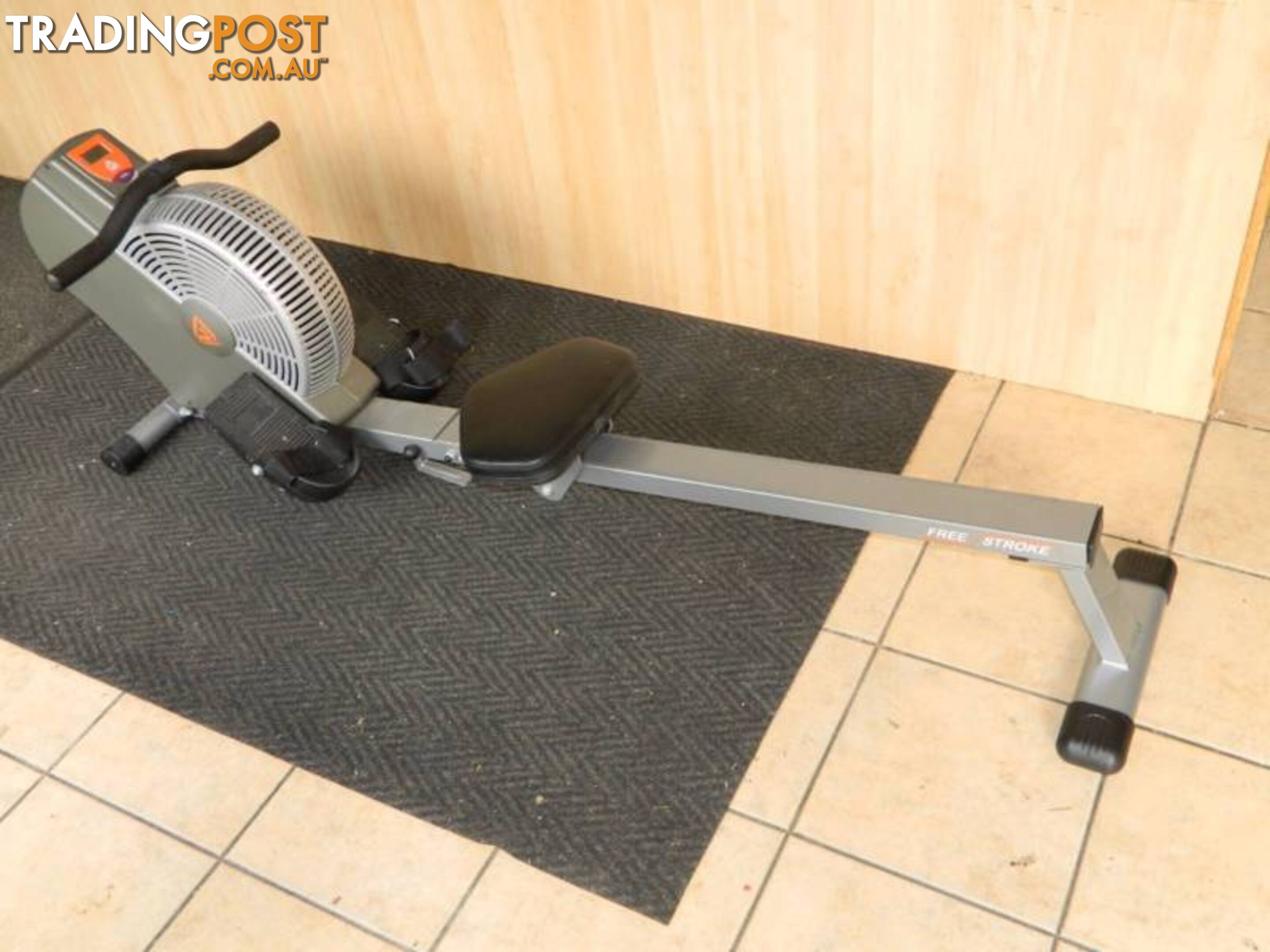 Achieve Free Stroke Rower / Rowing Machine