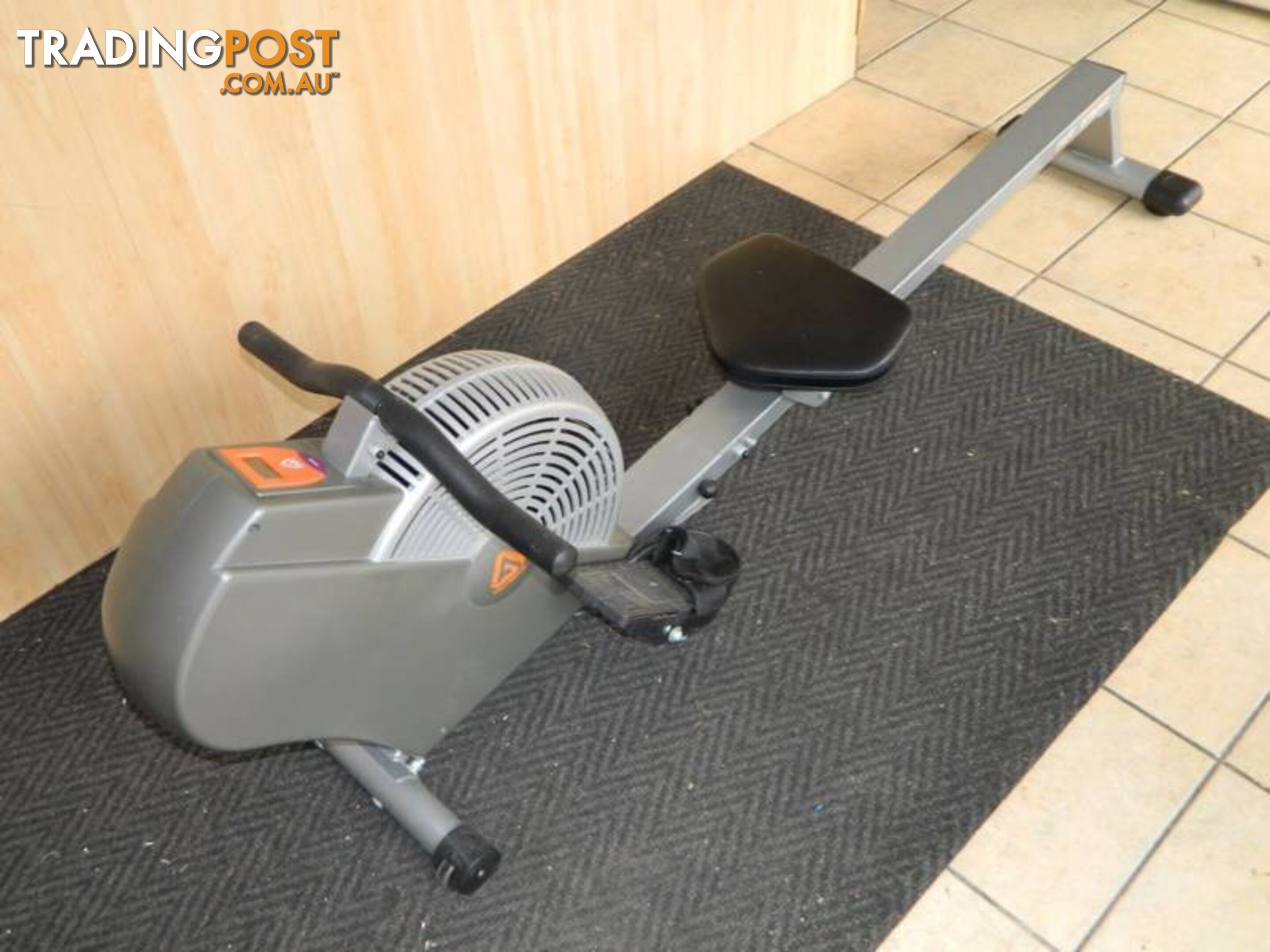 Achieve Free Stroke Rower / Rowing Machine