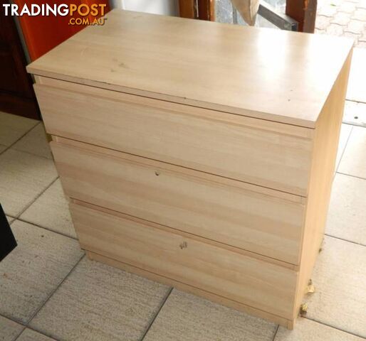 Wooden 3 Drawer Tallboy / Chest of Drawers