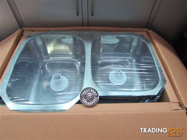 Brand New In Box Undermount Stainless Steel Double Bowl Sink !!!