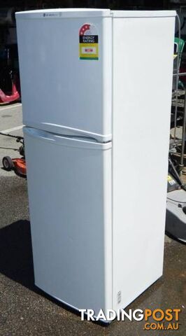 Modern LG 234L Fridge Freezer, GN-234SQA