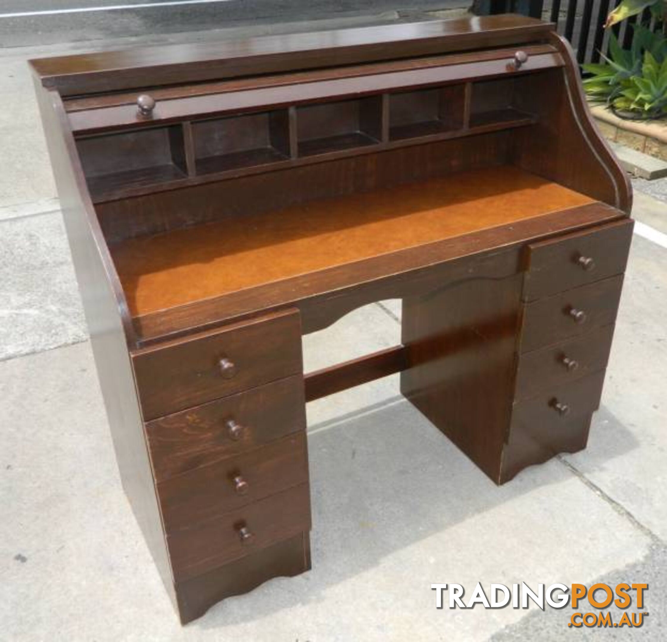 Retro Wooden Roll Top Desk !!!