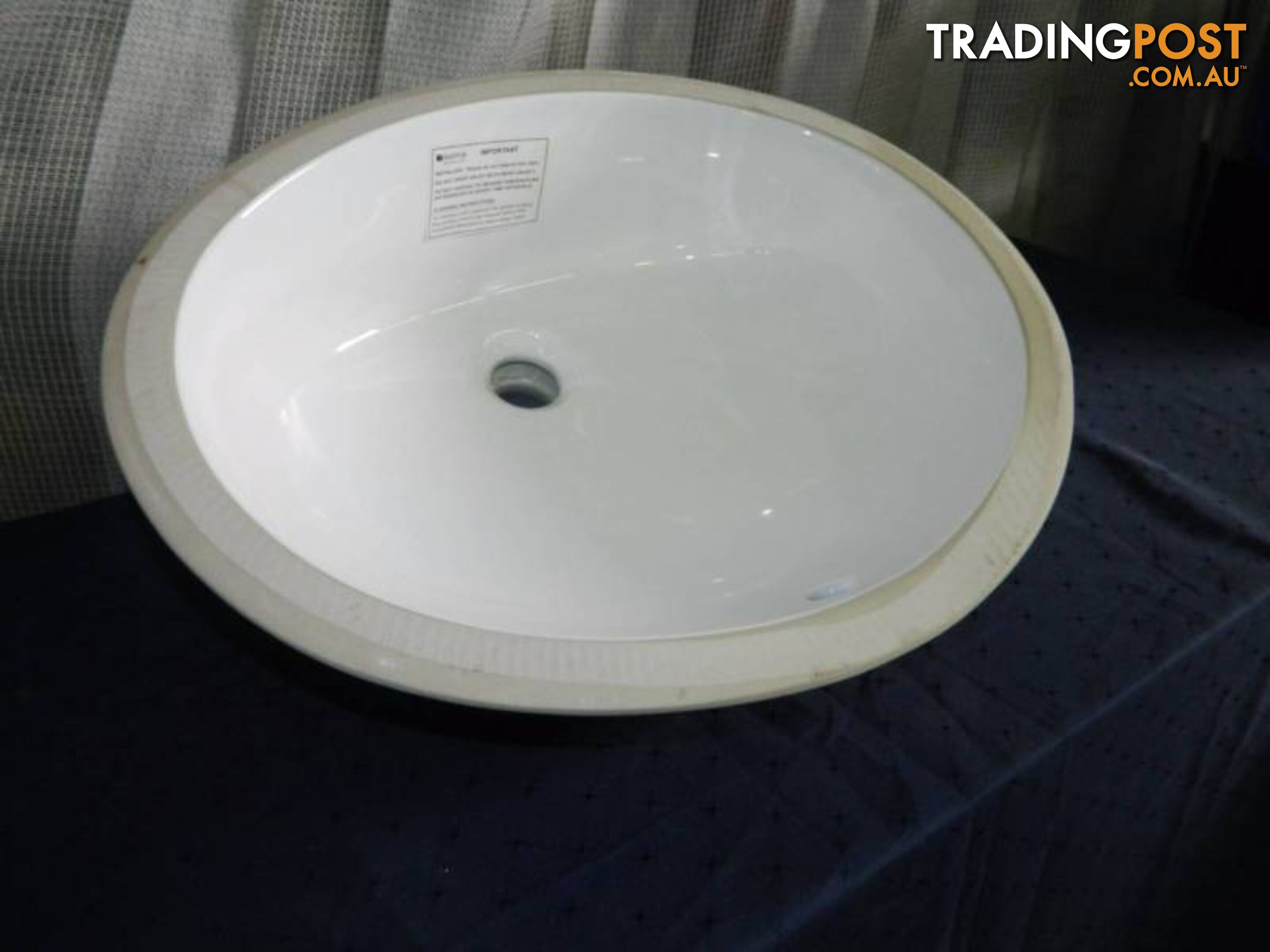 Seima Ceramic Oval Hand Basin , Good Condition !!!