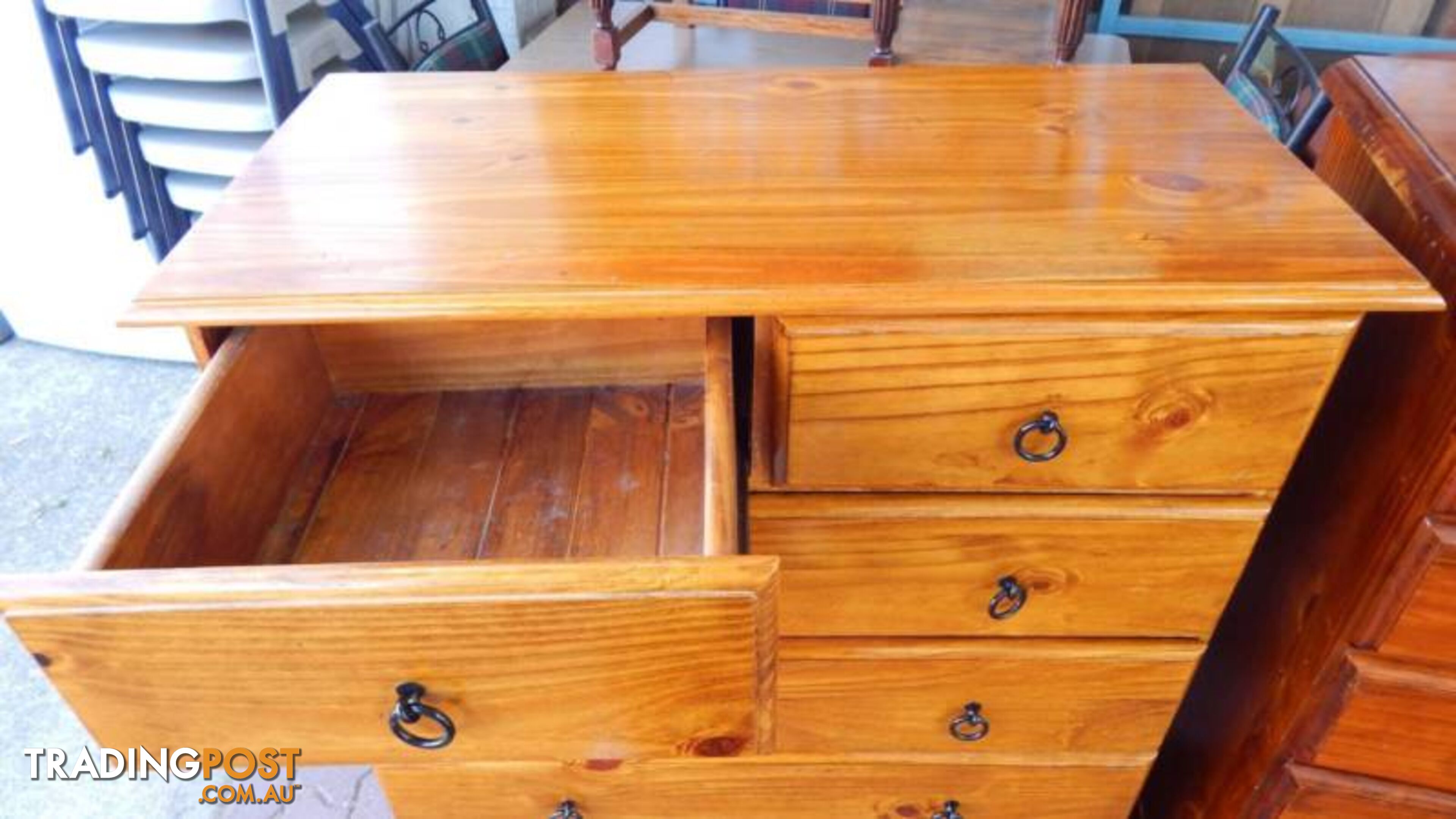 WOODEN CHEST OF DRAWERS 4 LARGE 2 SMALL DRAWERS SOLID TIMBER FAB!