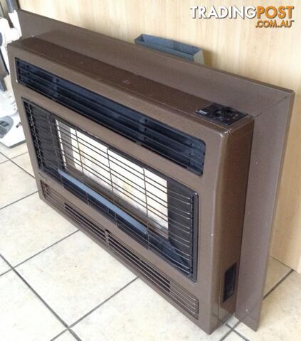 Rinnai 2001 Brown Natural Gas Space Heater with Flared Surround