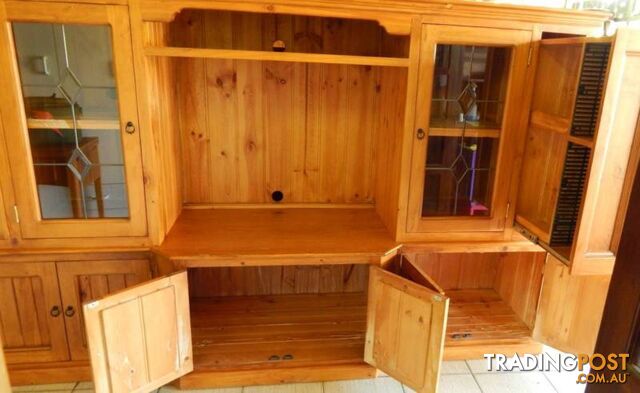 WOODEN TV CABINET ENTERTAINMENT UNIT GLASS DOORS DVD RACKS SHELF