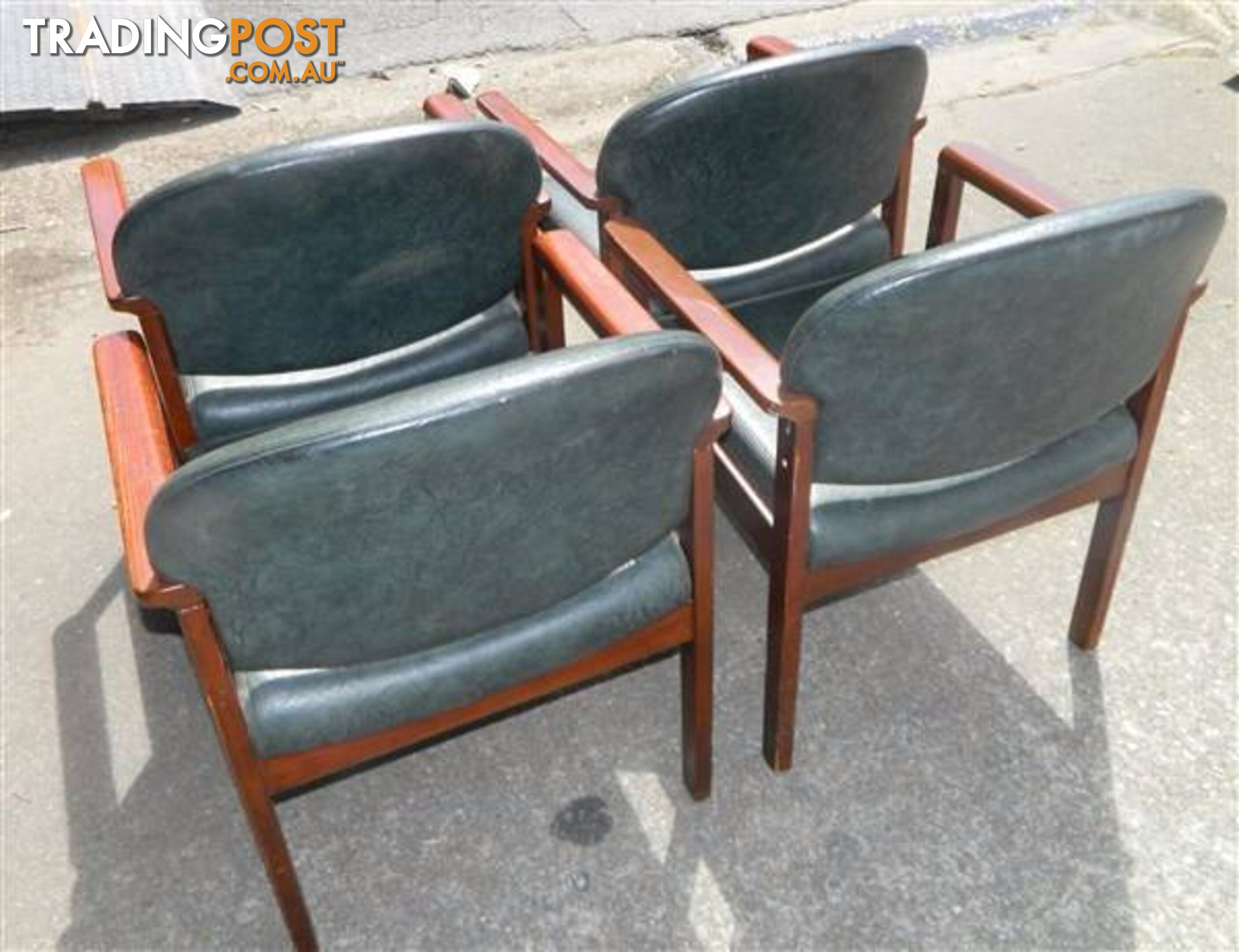 Comfy Set of 4 Green Cushioned Wooden Dining Chairs !!!