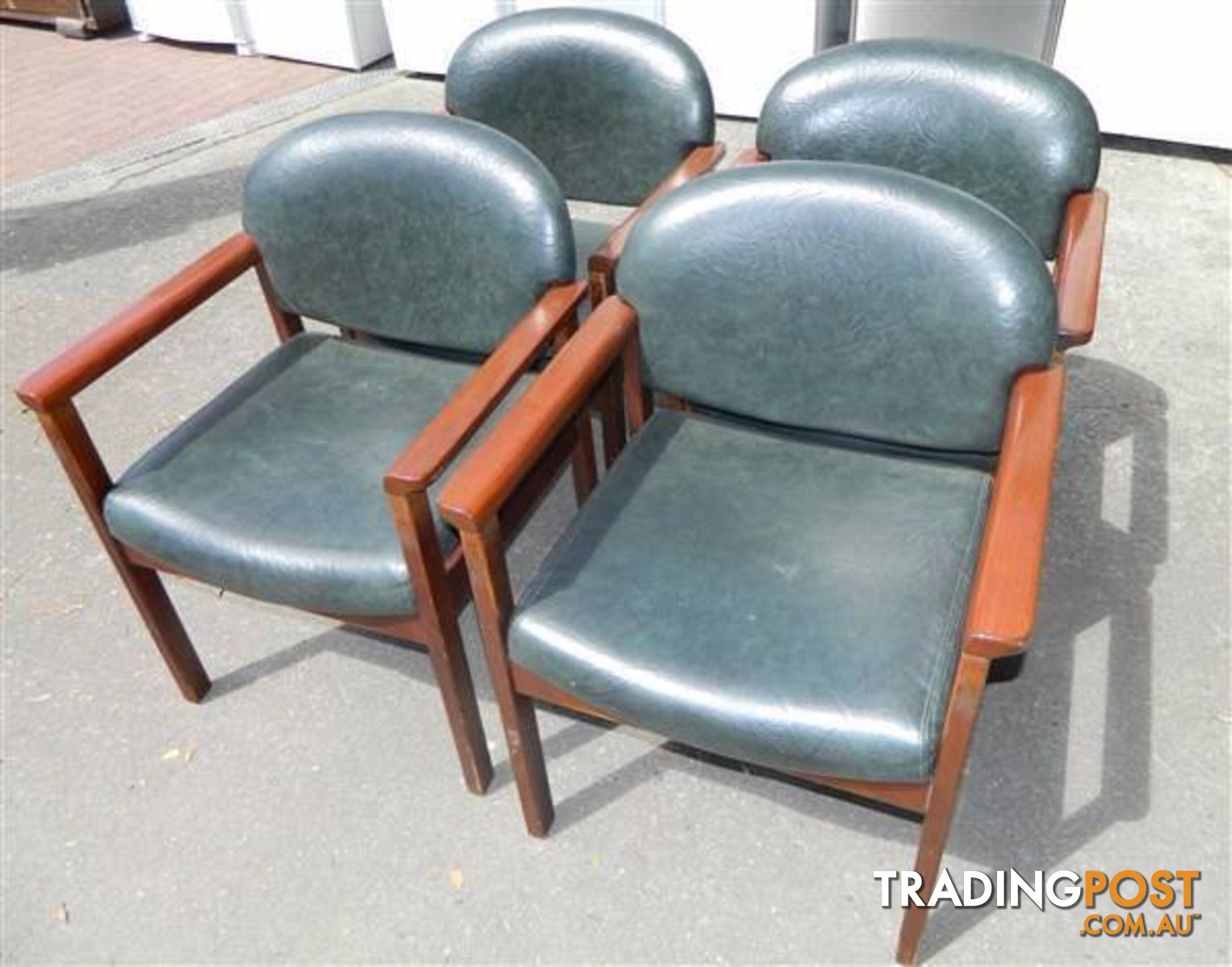 Comfy Set of 4 Green Cushioned Wooden Dining Chairs !!!