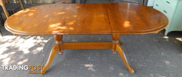 Solid Wood Extendable Dining Table !!!