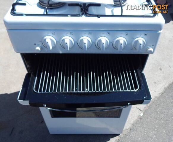 SIMPSON EZISET GAS OVEN 4 BURNER COOKTOP