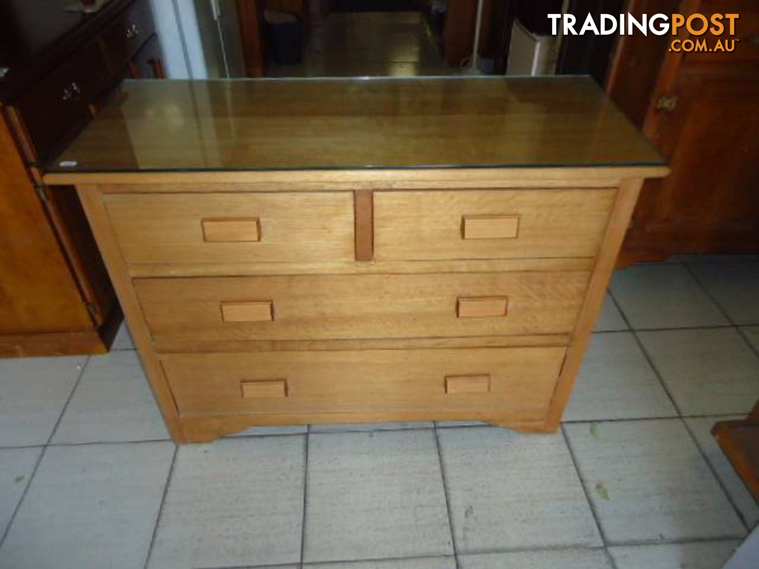 SOLID WOOD CHEST OF DRAWERS with GLASS COVER. GREAT CONDITION