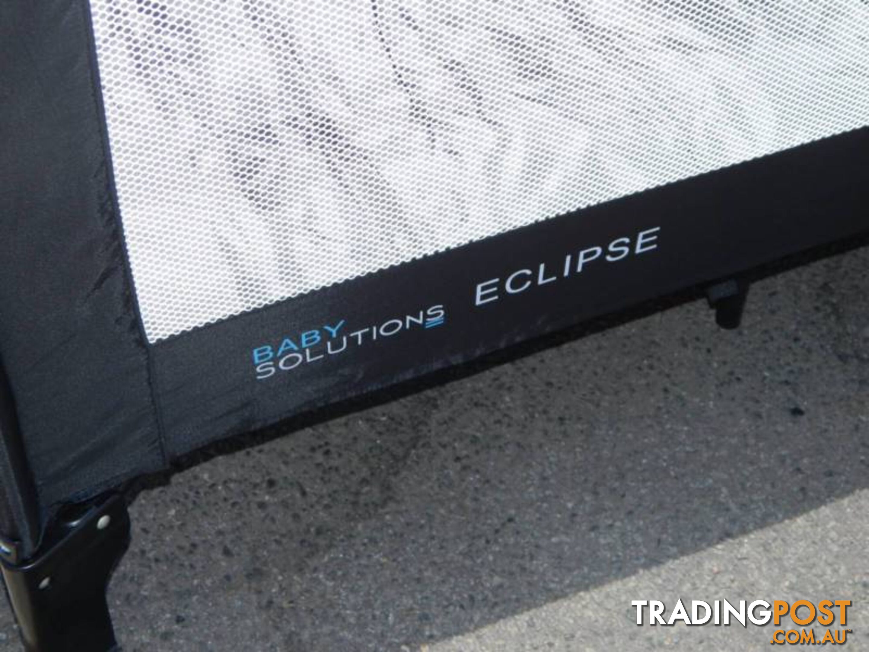 Eclpse Baby Solution Cot in good condition !!!