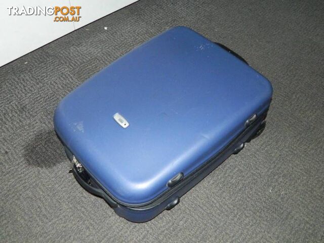 Paklite Hardcase travel Suitcase with pull handle !!!