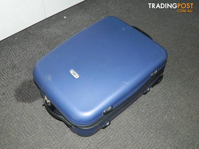 Paklite Hardcase travel Suitcase with pull handle !!!