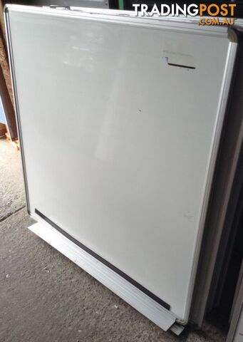 90x90 Whiteboard Excellent Condition