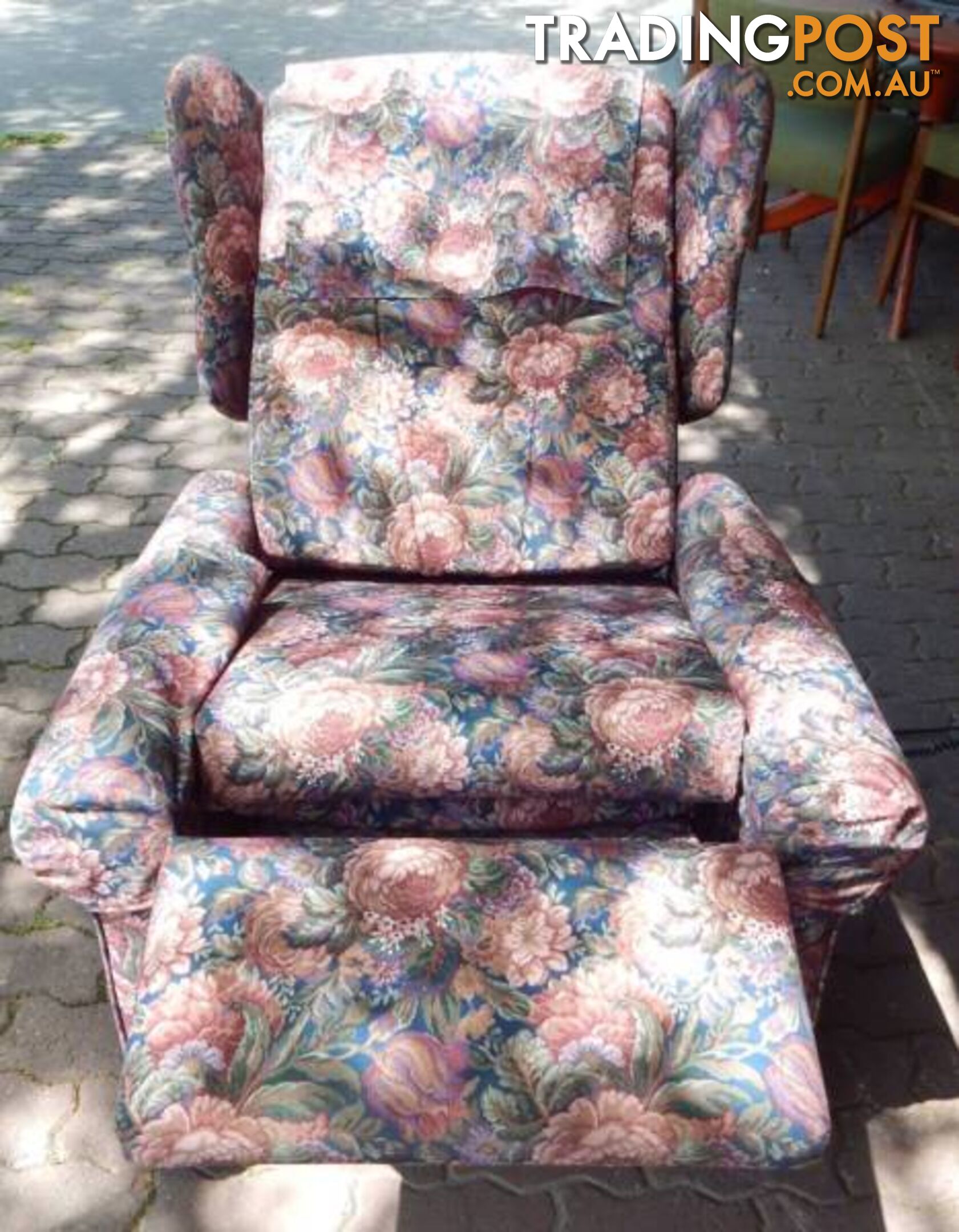 ELECTRIC RECLINER ARMCHAIR STAND ASSIST FLORAL