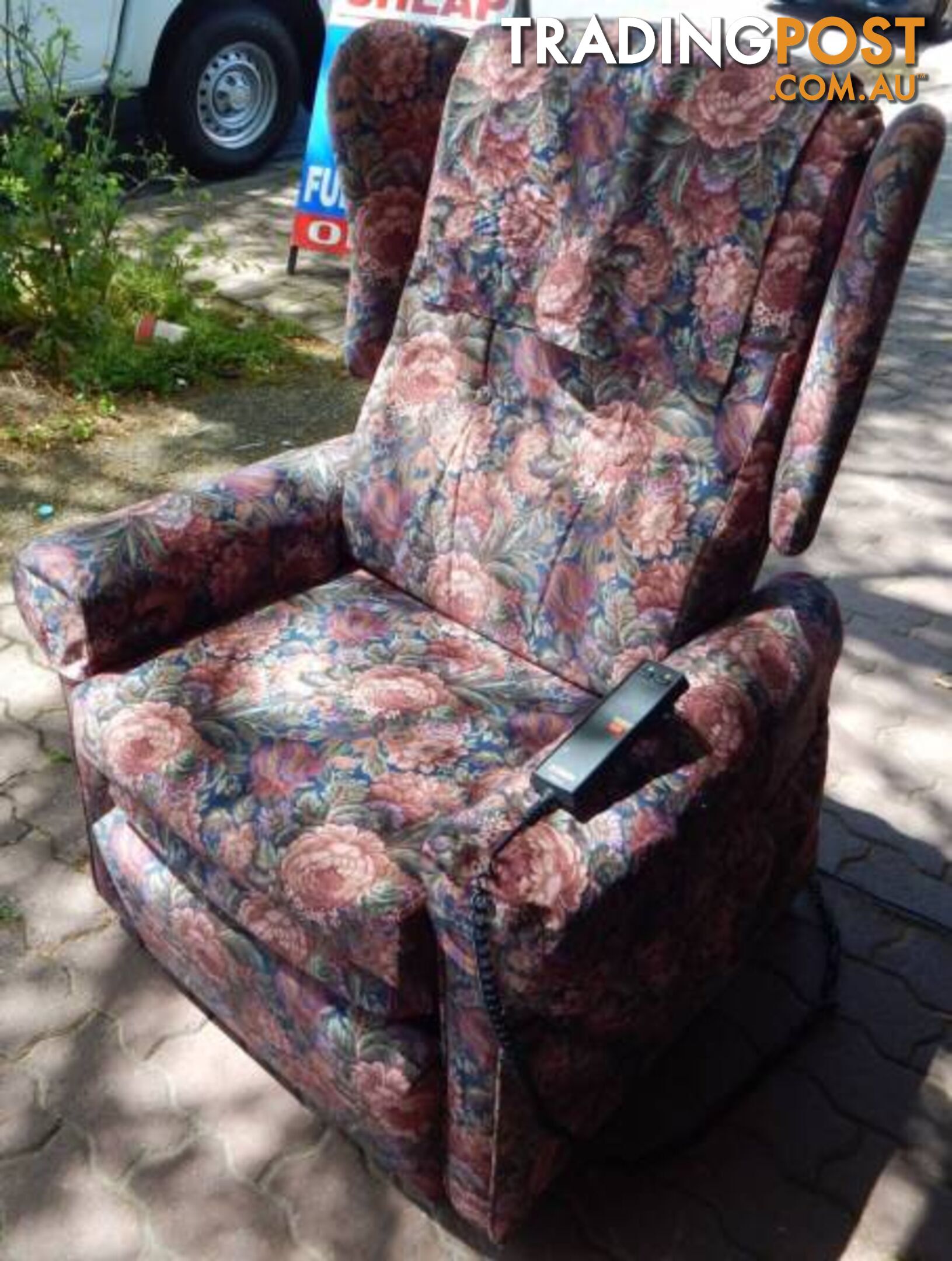 ELECTRIC RECLINER ARMCHAIR STAND ASSIST FLORAL