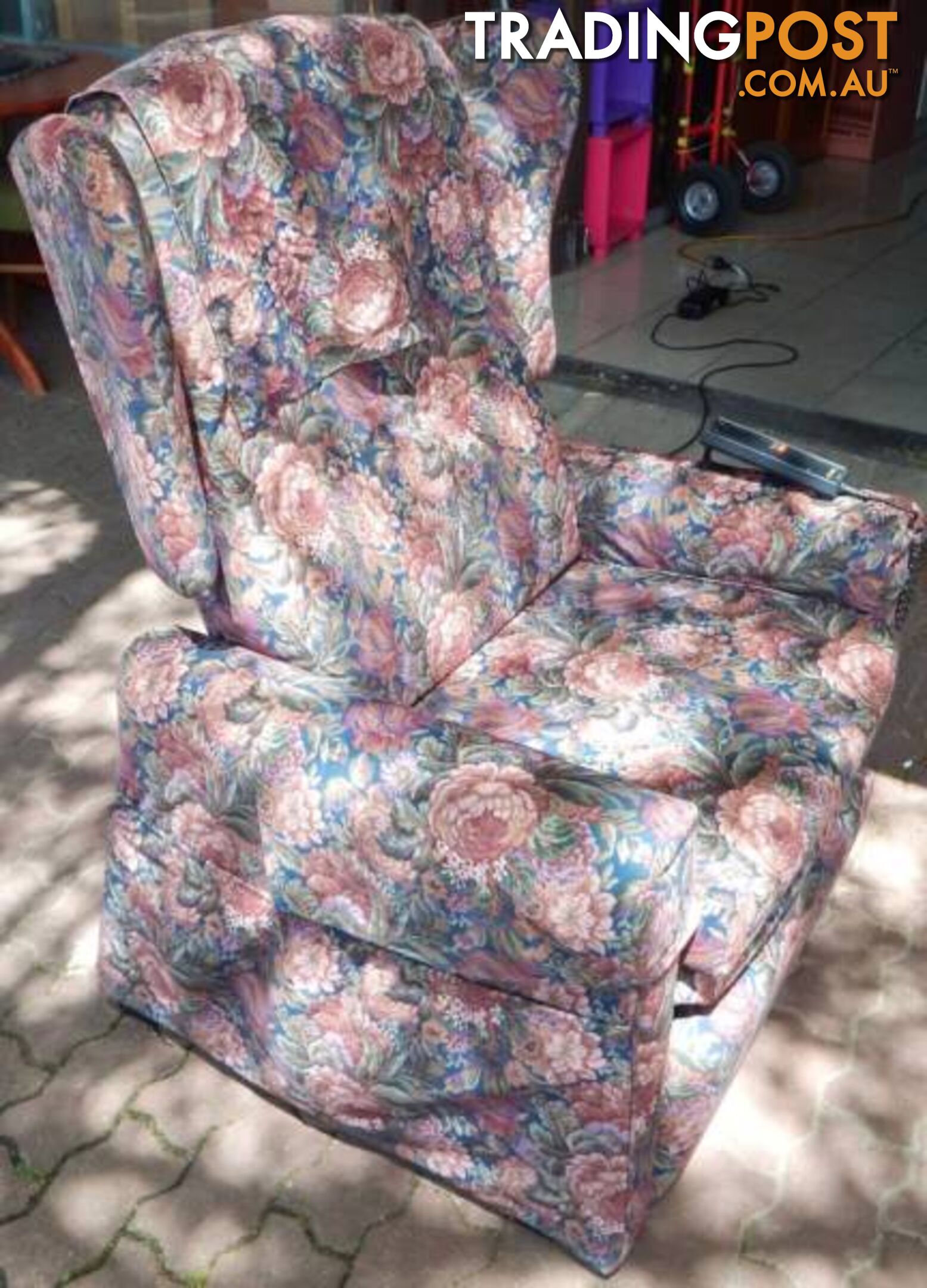 ELECTRIC RECLINER ARMCHAIR STAND ASSIST FLORAL