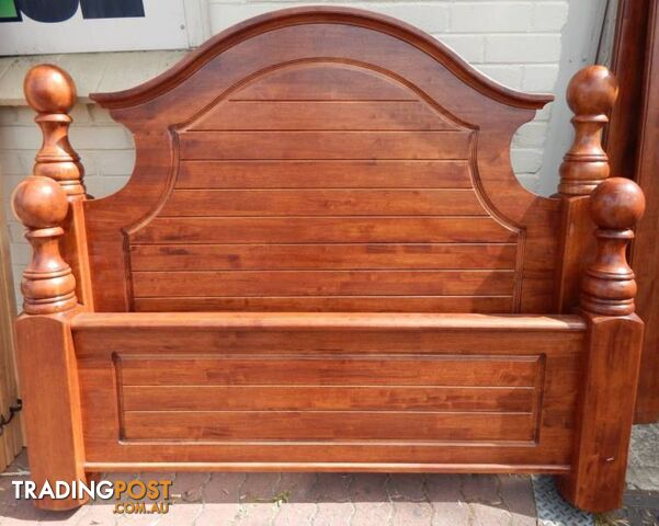 FANCY SOLID TIMBER QUEEN BED WOODEN