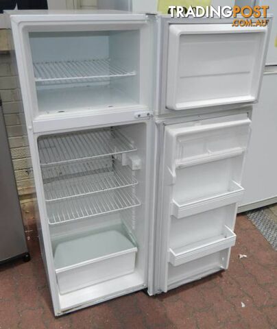 Bargain. Kelvinator 220L C220H Fridge / Freezer