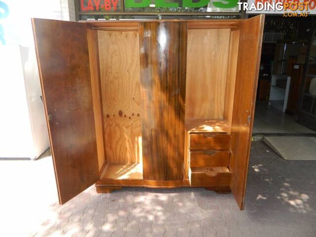 Solid Retro Timber Wardrobe with drawers inside + 2 keys !!!
