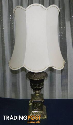 Retro Antique Stylish Lamp with Shade