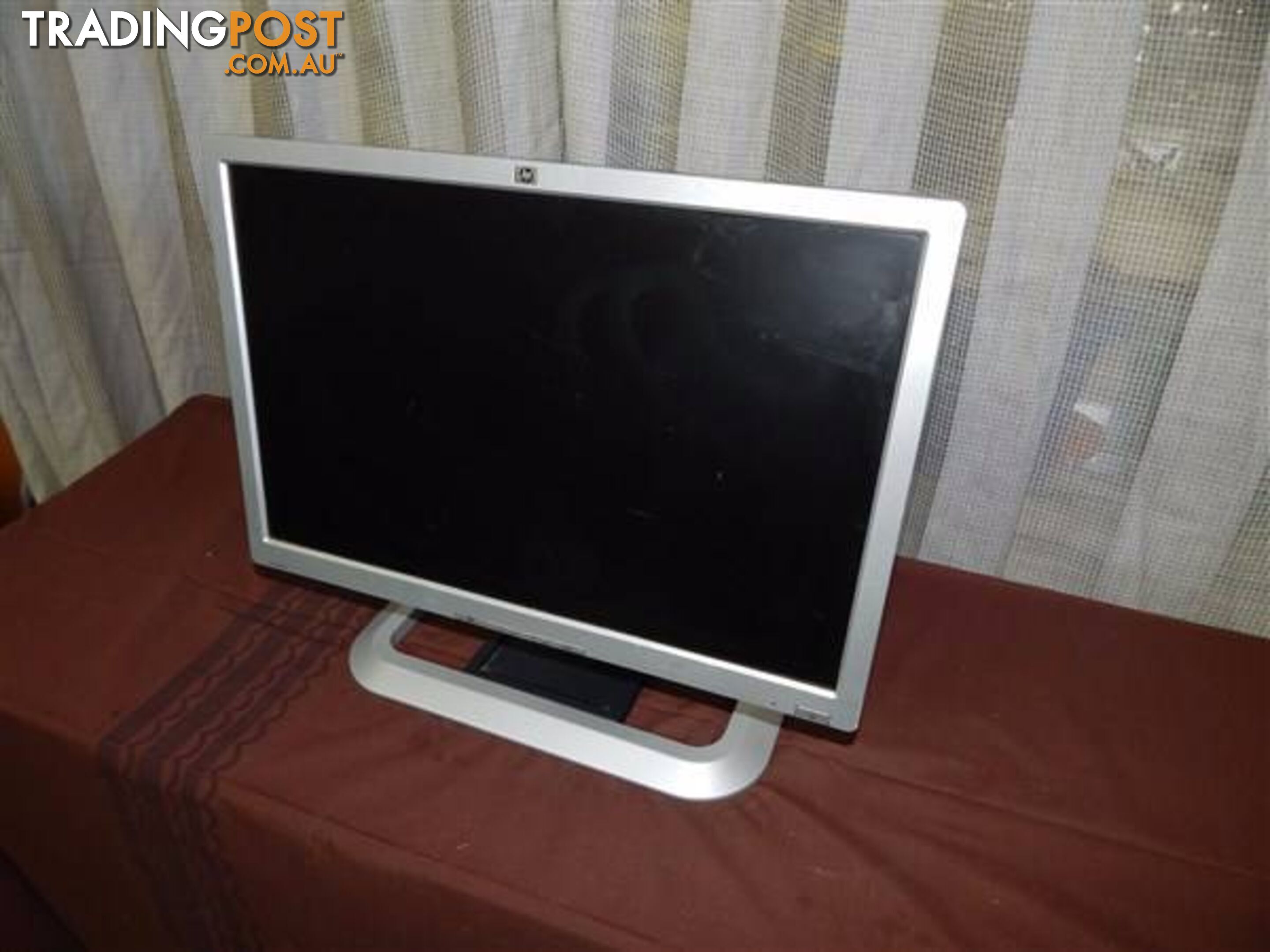 HP 20" L2045W LCD Monitor !!!