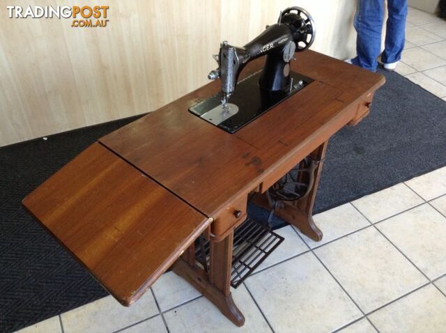 Antique Vintage Singer Sewing Machine with Bench - photo 2 of 8