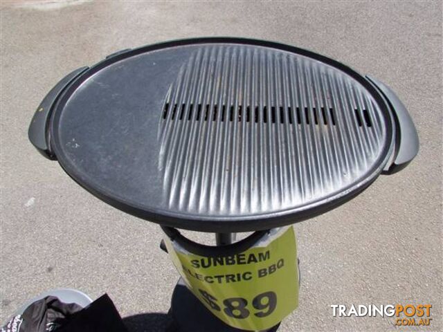 Brilliant Sunbeam Kettle King Electric Adjustable BBQ with cover!