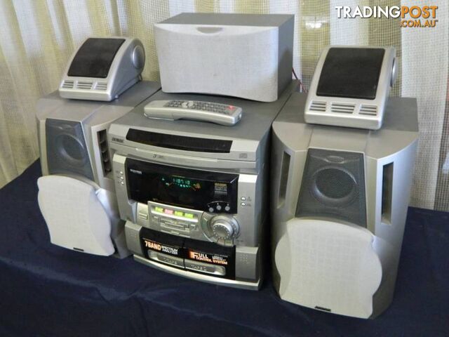 Akai 5 Speaker Stereo System With Remote, Radio, Tape & CD !!!